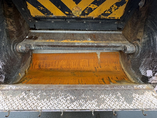 いすゞエルフパッカー車（塵芥車）小型（2t・3t）[写真10]