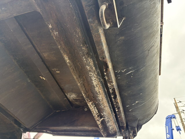 いすゞエルフパッカー車（塵芥車）小型（2t・3t）[写真23]