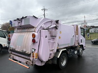 いすゞエルフパッカー車（塵芥車）小型（2t・3t）[写真05]