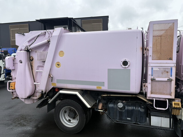 いすゞエルフパッカー車（塵芥車）小型（2t・3t）[写真06]