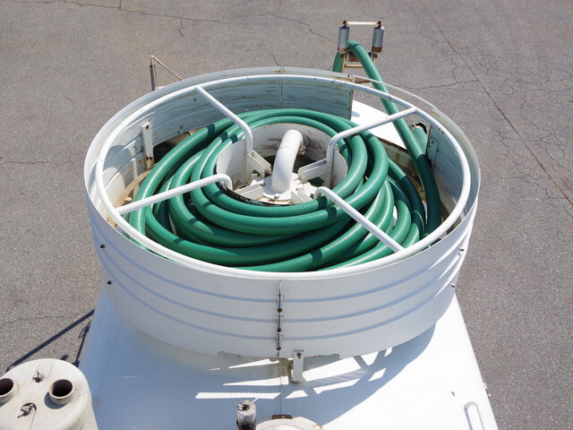 三菱ふそうキャンターバキュームカー小型（2t・3t）[写真12]