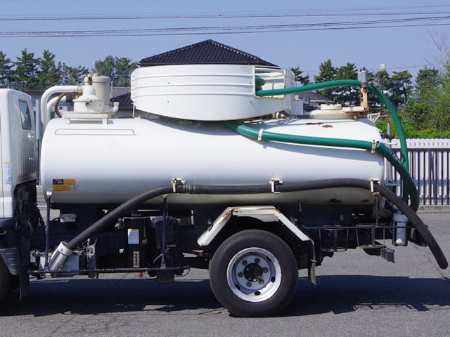 三菱ふそうキャンターバキュームカー小型（2t・3t）[写真17]