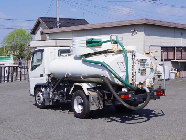 三菱ふそうキャンターバキュームカー小型（2t・3t）[写真02]