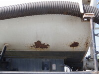 三菱ふそうキャンターバキュームカー小型（2t・3t）[写真23]