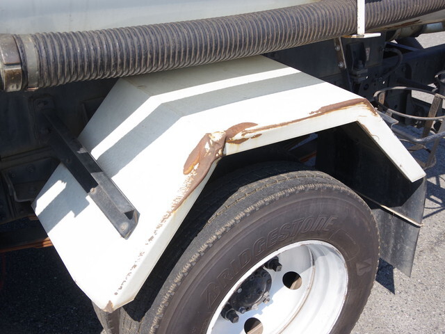 三菱ふそうキャンターバキュームカー小型（2t・3t）[写真23]