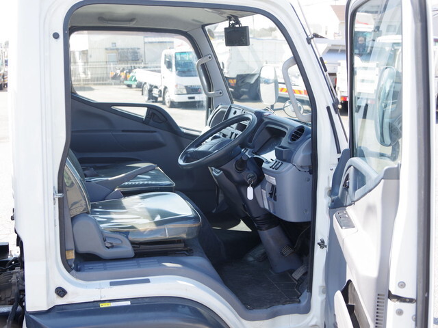 三菱ふそうキャンターバキュームカー小型（2t・3t）[写真32]