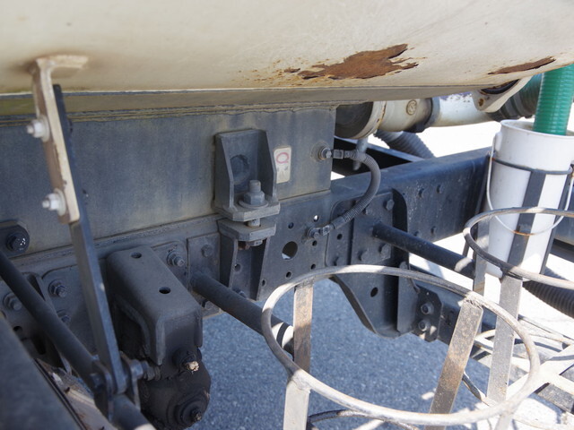 三菱ふそうキャンターバキュームカー小型（2t・3t）[写真07]