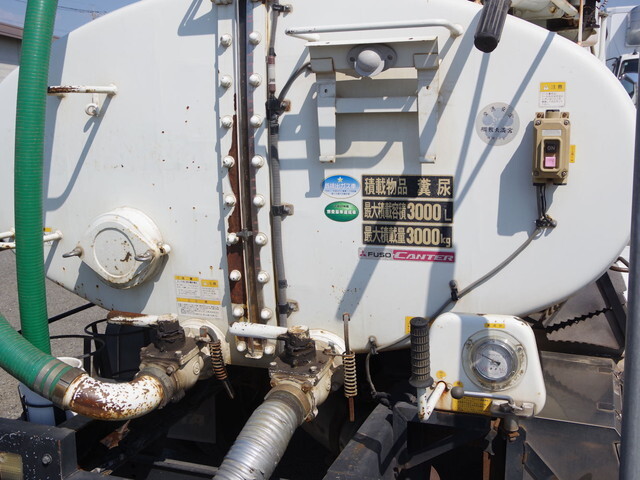 三菱ふそうキャンターバキュームカー小型（2t・3t）[写真09]