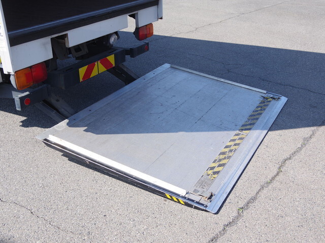 日野レンジャーアルミウイング中型（4t）[写真12]