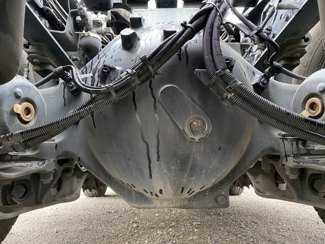 日野プロフィアトレーラーヘッド（トラクターヘッド）大型（10t）[写真17]