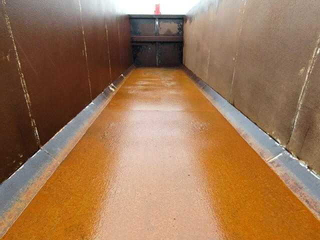 日野プロフィアコンテナ専用車大型（10t）[写真10]