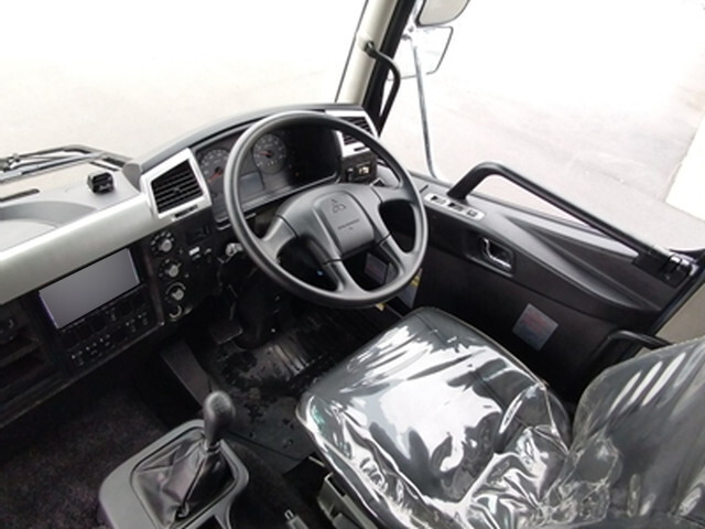 三菱ふそうファイターアルミブロック中型（4t）[写真23]