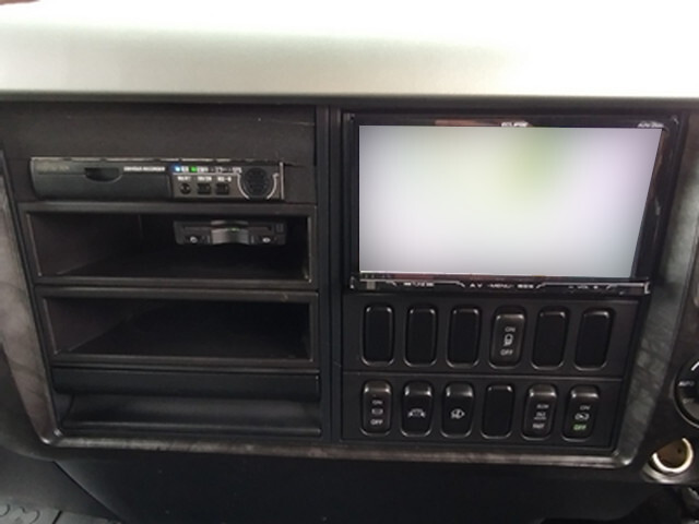 三菱ふそうファイターアルミブロック中型（4t）[写真24]