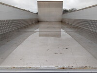 三菱ふそうファイターアルミブロック中型（4t）[写真08]