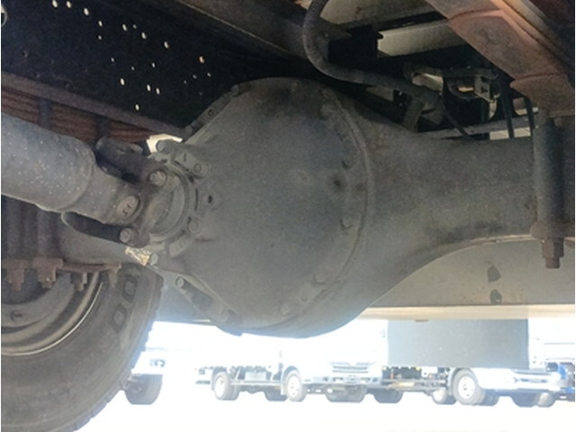 三菱ふそうファイター平ボディ中型（4t）[写真09]