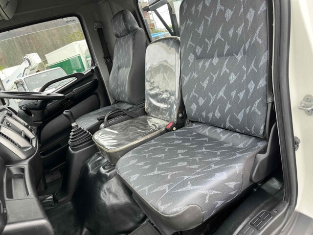 日野レンジャーコンテナ専用車中型（4t）[写真40]