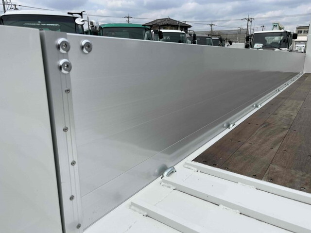 いすゞフォワードセルフクレーン4段中型（4t）[写真11]