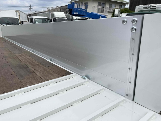 いすゞフォワードセルフクレーン4段中型（4t）[写真12]