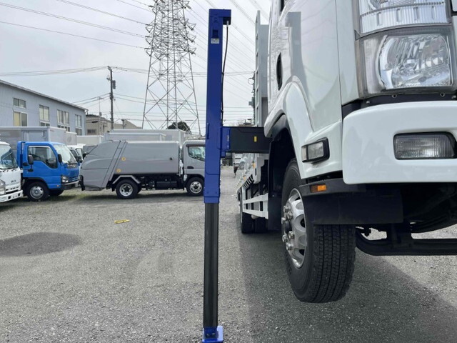 いすゞフォワードセルフクレーン4段中型（4t）[写真22]