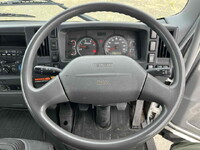 いすゞフォワードセルフクレーン4段中型（4t）[写真36]