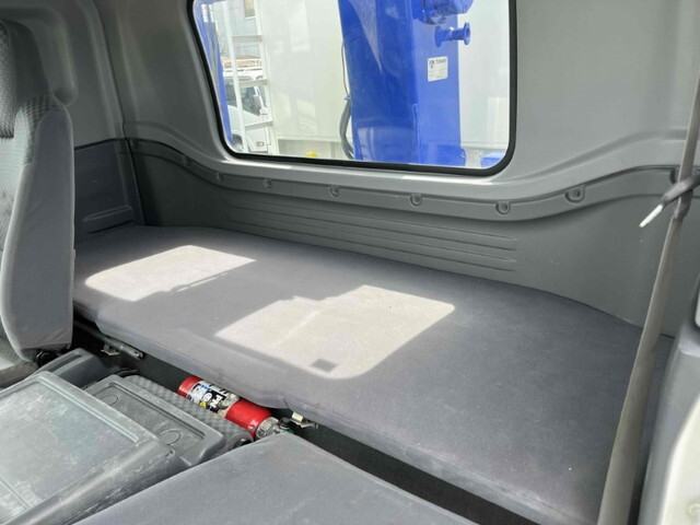 いすゞフォワードセルフクレーン4段中型（4t）[写真40]