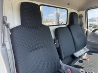 日野デュトロ平ボディ小型（2t・3t）[写真13]