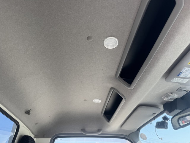 日野デュトロ平ボディ小型（2t・3t）[写真13]