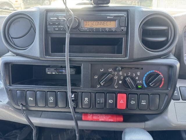 日野デュトロ平ボディ小型（2t・3t）[写真17]