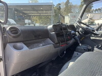 日野デュトロ平ボディ小型（2t・3t）[写真23]