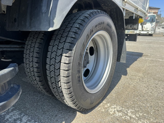 日野デュトロ平ボディ小型（2t・3t）[写真30]