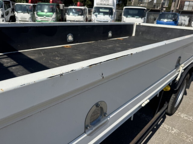 日野デュトロ平ボディ小型（2t・3t）[写真38]