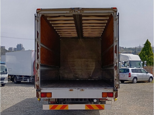 いすゞフォワードアルミウイング中型（4t）[写真10]