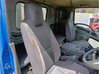 いすゞフォワードアルミウイング中型（4t）[写真15]