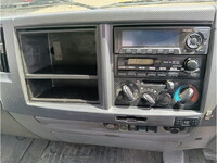 いすゞフォワードアルミウイング中型（4t）[写真18]