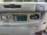 いすゞフォワードアルミウイング中型（4t）[写真20]