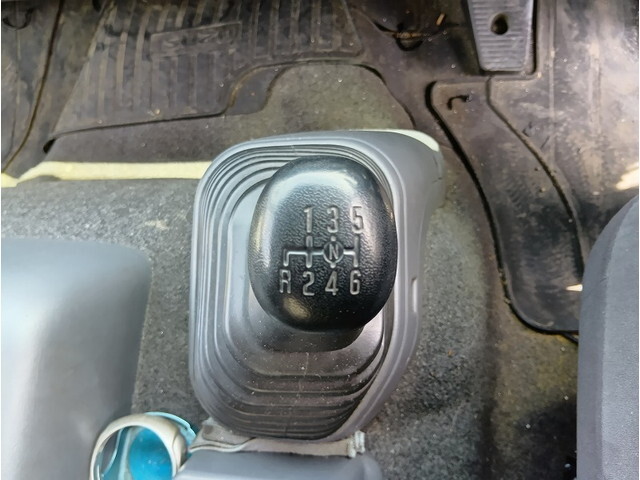 いすゞフォワードアルミウイング中型（4t）[写真20]