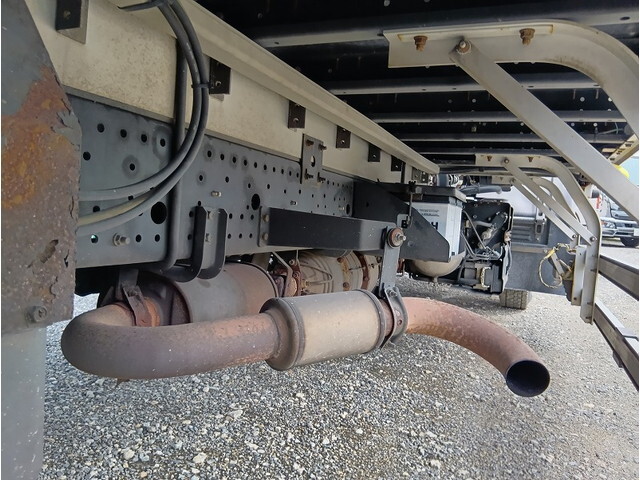 いすゞフォワードアルミウイング中型（4t）[写真30]