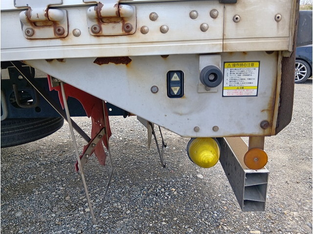 いすゞフォワードアルミウイング中型（4t）[写真34]