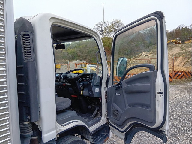 いすゞエルフアルミバン小型（2t・3t）[写真14]