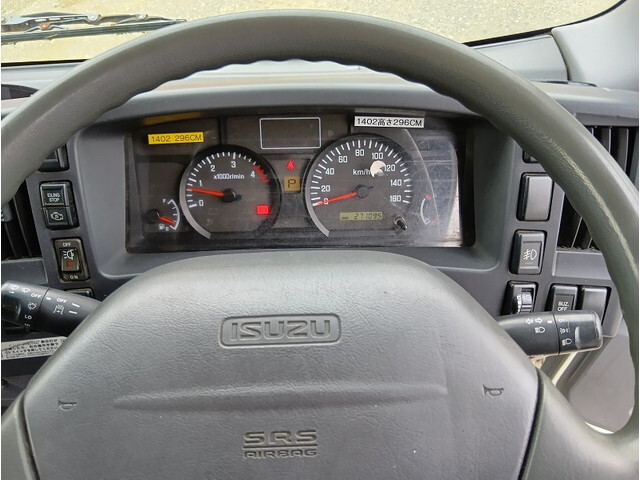 いすゞエルフアルミバン小型（2t・3t）[写真18]