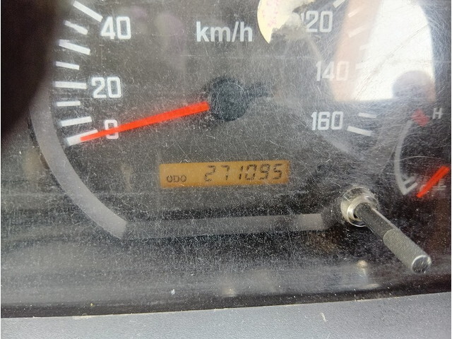 いすゞエルフアルミバン小型（2t・3t）[写真26]