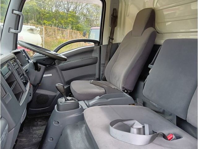 いすゞエルフアルミバン小型（2t・3t）[写真28]