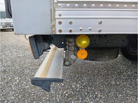 いすゞエルフアルミバン小型（2t・3t）[写真36]