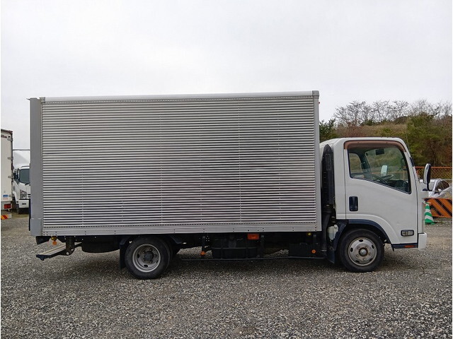 いすゞエルフアルミバン小型（2t・3t）[写真08]