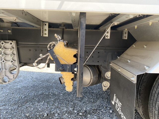 三菱ふそうキャンター冷凍車（冷蔵車）小型（2t・3t）[写真17]