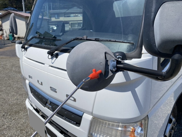 三菱ふそうキャンター冷凍車（冷蔵車）小型（2t・3t）[写真33]