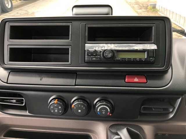 三菱ふそうキャンターダンプ小型（2t・3t）[写真10]