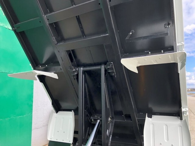 三菱ふそうキャンターダンプ小型（2t・3t）[写真20]