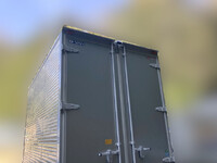 三菱ふそうキャンターアルミバン小型（2t・3t）[写真06]