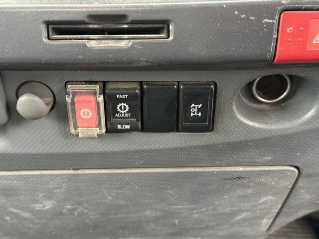 いすゞエルフローダーダンプ小型（2t・3t）[写真10]